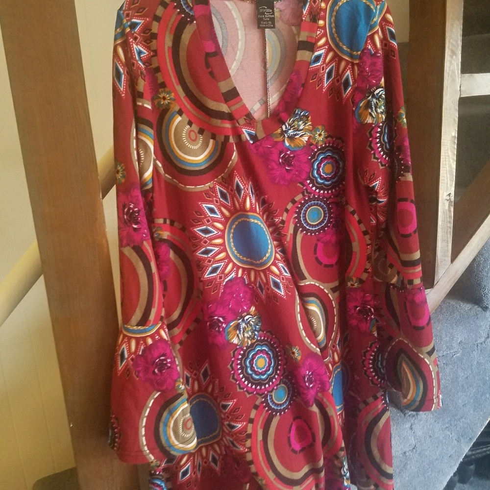 Tunic, bell sleeve